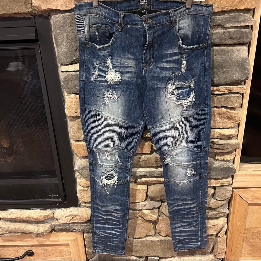 Decibel men’s Distressed Blue Jeans‎ size 36/33.